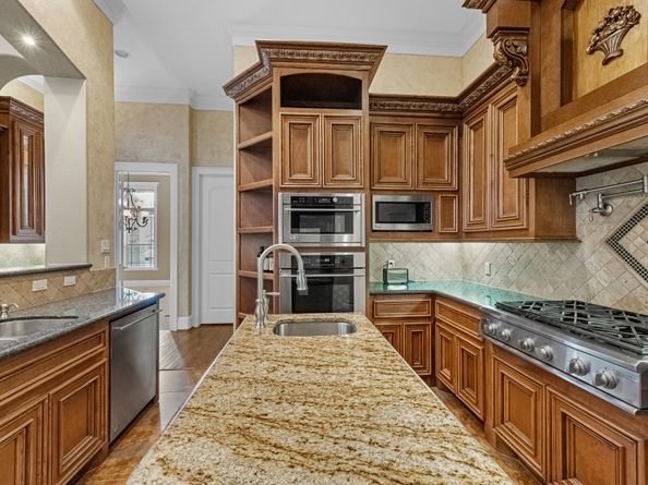 5411 Leopold Dr, Houston TX 77021