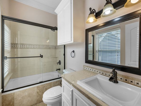 5411 Leopold Dr, Houston TX 77021