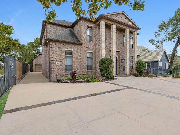 5411 Leopold Dr, Houston TX 77021