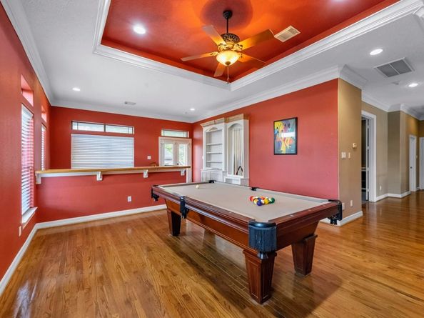 5411 Leopold Dr, Houston TX 77021