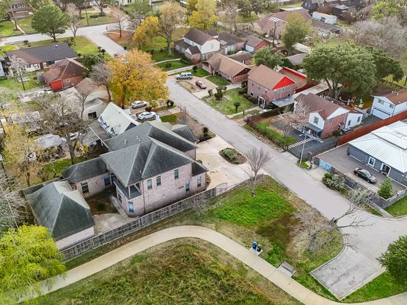 5411 Leopold Dr, Houston TX 77021