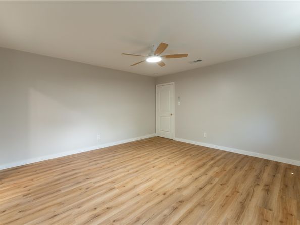 6119 S Braeswood Boulevard, Houston TX 77096