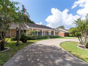 6119 S Braeswood Boulevard, Houston TX 77096