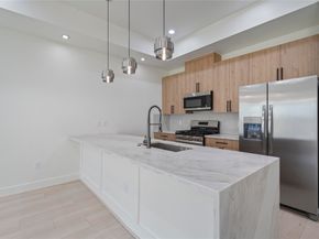 4353 Clover Street, Houston TX 77051