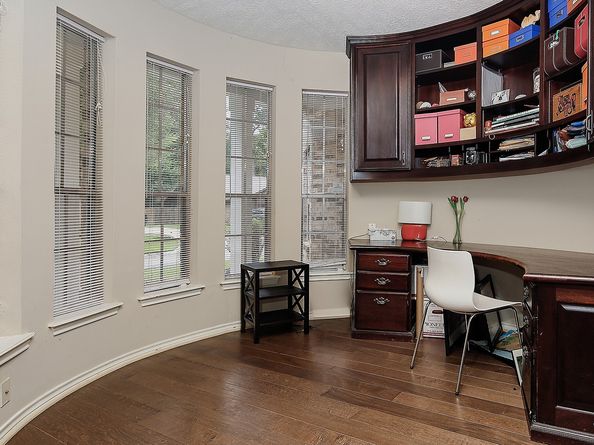 5 Indian Cedar Lane, The Woodlands TX 77380