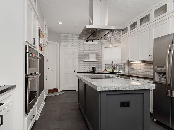 5 Indian Cedar Lane, The Woodlands TX 77380