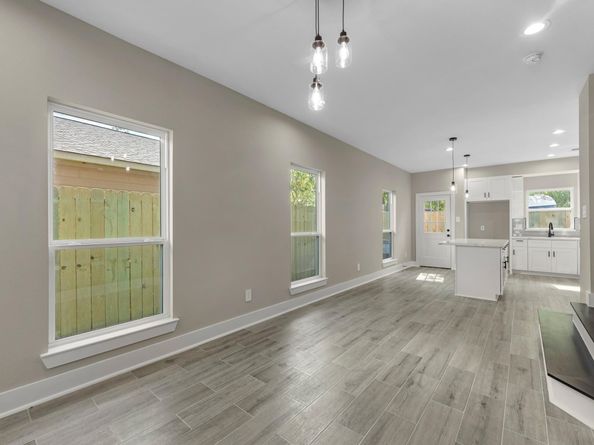 7802 Queen Street, Houston TX 77028