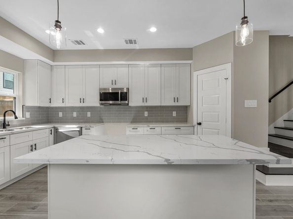 7802 Queen Street, Houston TX 77028