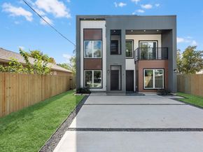 7802 Queen Street, Houston TX 77028