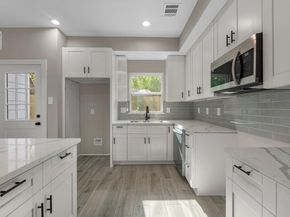 7802 Queen Street, Houston TX 77028