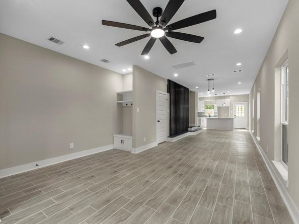 7802 Queen Street, Houston TX 77028