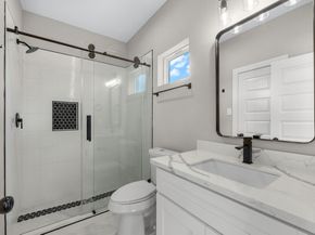 7802 Queen Street, Houston TX 77028