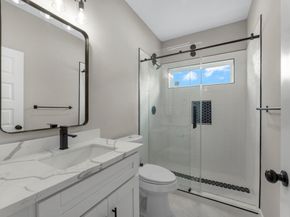 7802 Queen Street, Houston TX 77028