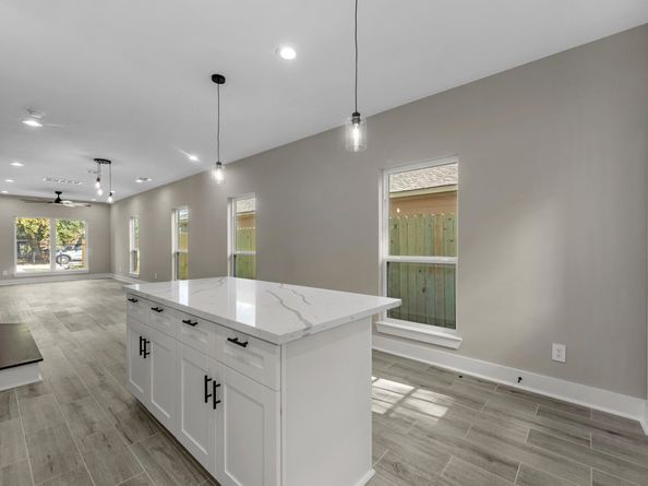 7802 Queen Street, Houston TX 77028