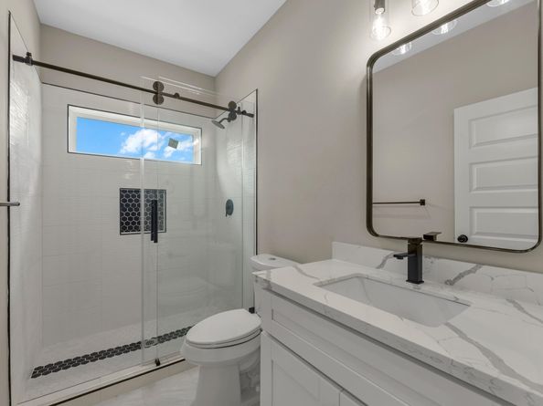 7802 Queen Street, Houston TX 77028