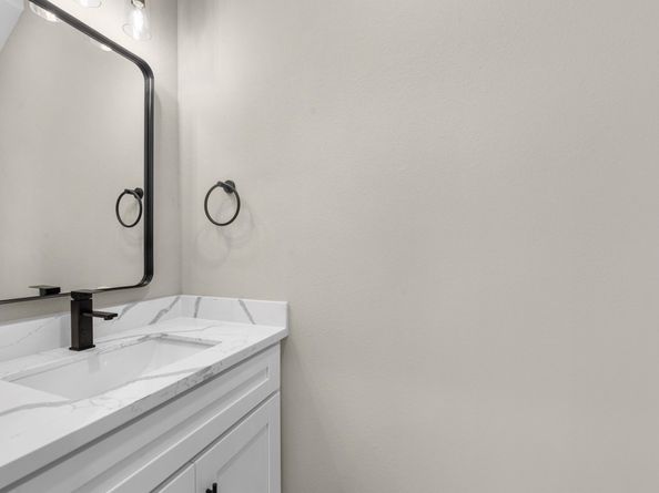 7802 Queen Street, Houston TX 77028