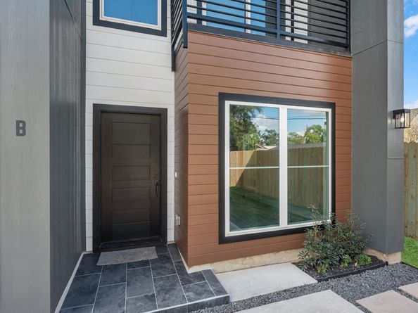 7802 Queen Street, Houston TX 77028