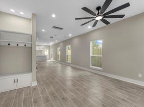 7802 Queen Street, Houston TX 77028