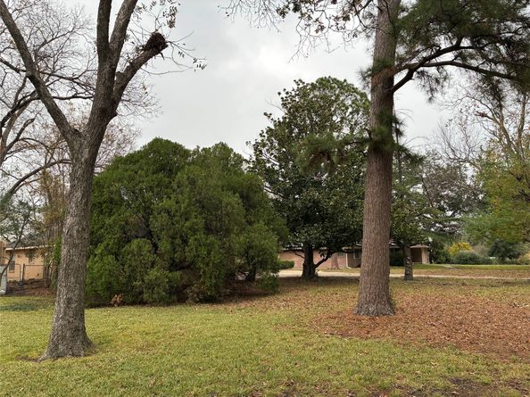 11041 Mandalay Drive, Dallas TX 75228