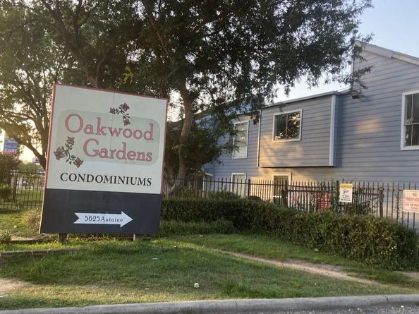 5625 Antoine Drive 404, Houston TX 77091