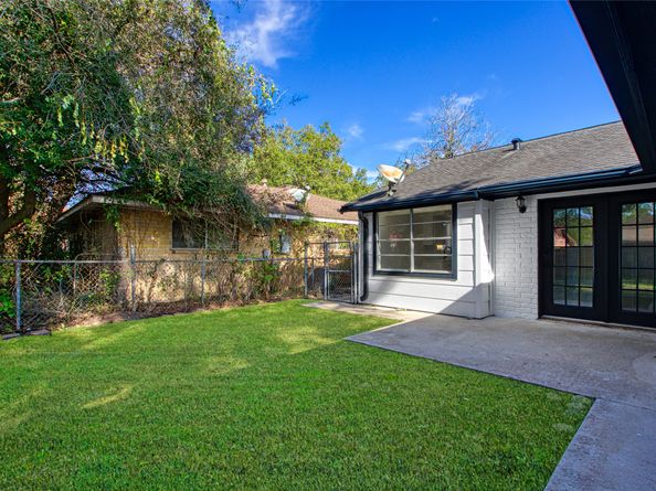 9703 Guest Street, Houston TX 77078