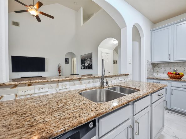 7423 Garland Mist Lane, Richmond TX 77407