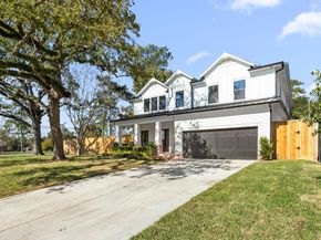 4902 Oak Forest Drive, Houston TX 77018