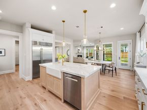 4902 Oak Forest Drive, Houston TX 77018