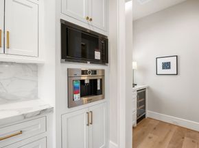 4902 Oak Forest Drive, Houston TX 77018