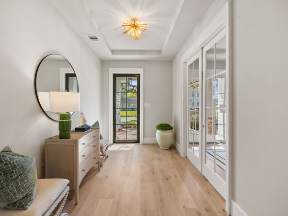 4902 Oak Forest Drive, Houston TX 77018