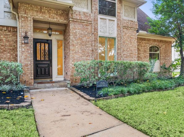 2526 Stephens Grant Drive, Sugar Land TX 77479