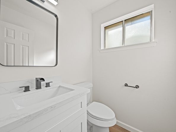 11059 Vailview Drive, Houston TX 77016