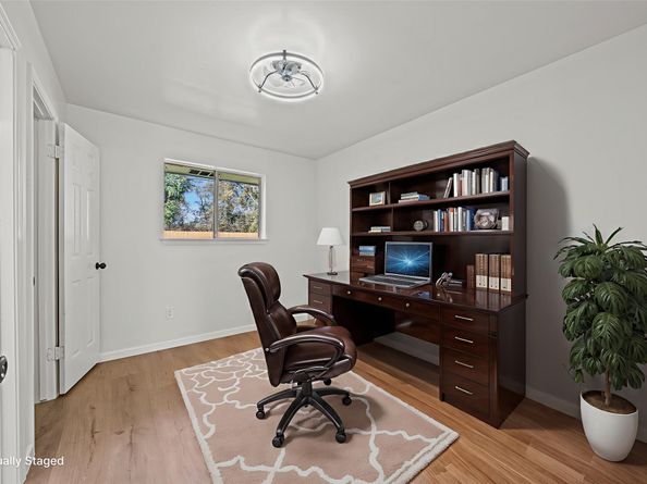 11059 Vailview Drive, Houston TX 77016