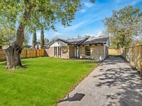 11059 Vailview Drive, Houston TX 77016