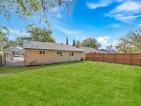 11059 Vailview Drive, Houston TX 77016
