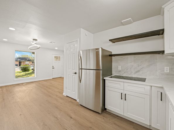 11059 Vailview Drive, Houston TX 77016