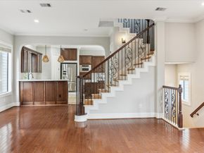 1512 Thompson Street 3, Houston TX 77007