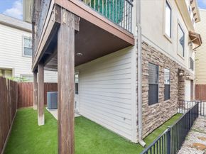 1512 Thompson Street 3, Houston TX 77007