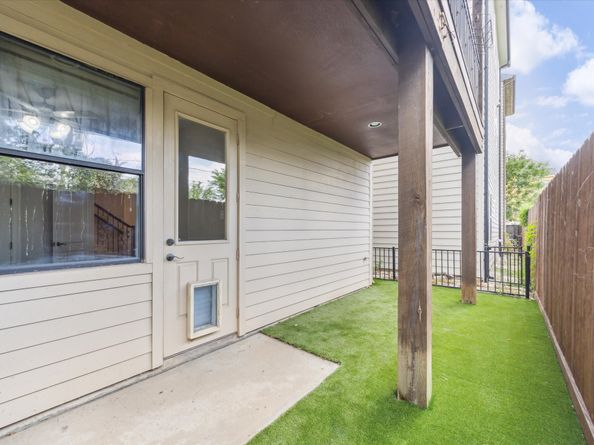 1512 Thompson Street 3, Houston TX 77007