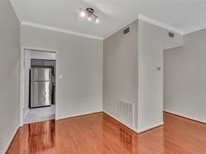 2400 N Braeswood Boulevard 114, Houston TX 77030