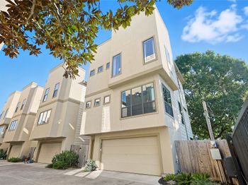 1105 W 21st Street