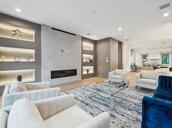 2309 Driscoll A, Houston TX 77019