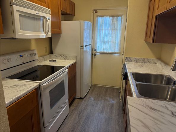 7575 Cambridge Street 2804, Houston TX 77054