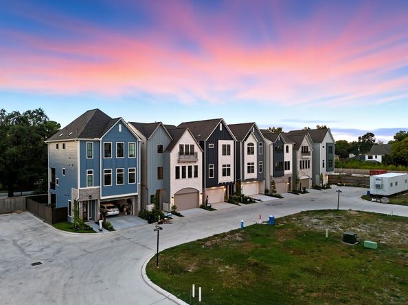 1704 Sedola Lane, Houston TX 77055