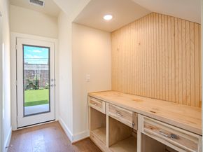 1704 Sedola Lane, Houston TX 77055