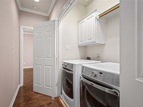 3210 W Park At Beverly Hills, Houston TX 77057