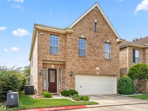 3210 W Park At Beverly Hills, Houston TX 77057