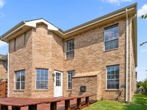 3210 W Park At Beverly Hills, Houston TX 77057
