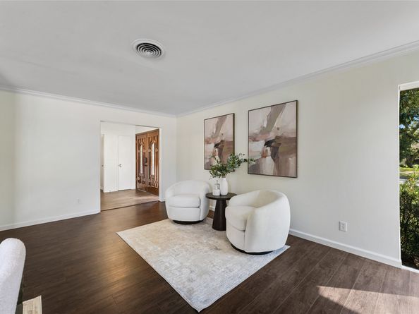 5830 Yarwell Drive, Houston TX 77096