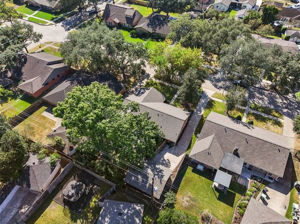 5830 Yarwell Drive, Houston TX 77096